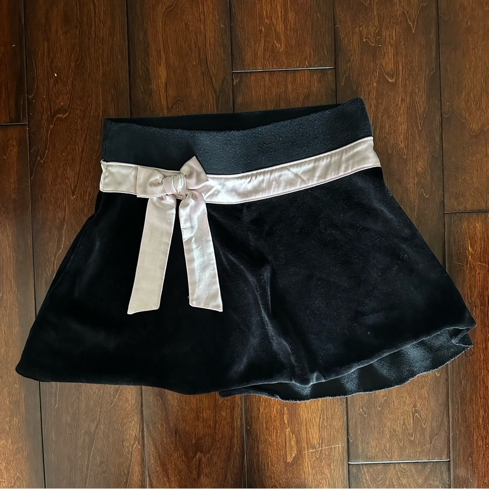 Old Navy Black Mini Skirt with Baby Pink Bow